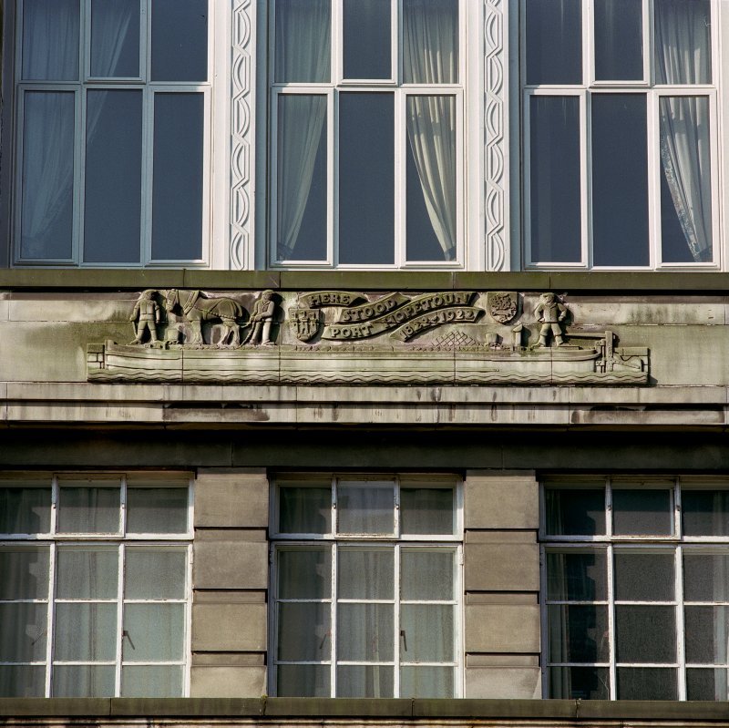 Commemorative carving on Lothian House (c) Crown Copyright Historic Environment Scotland