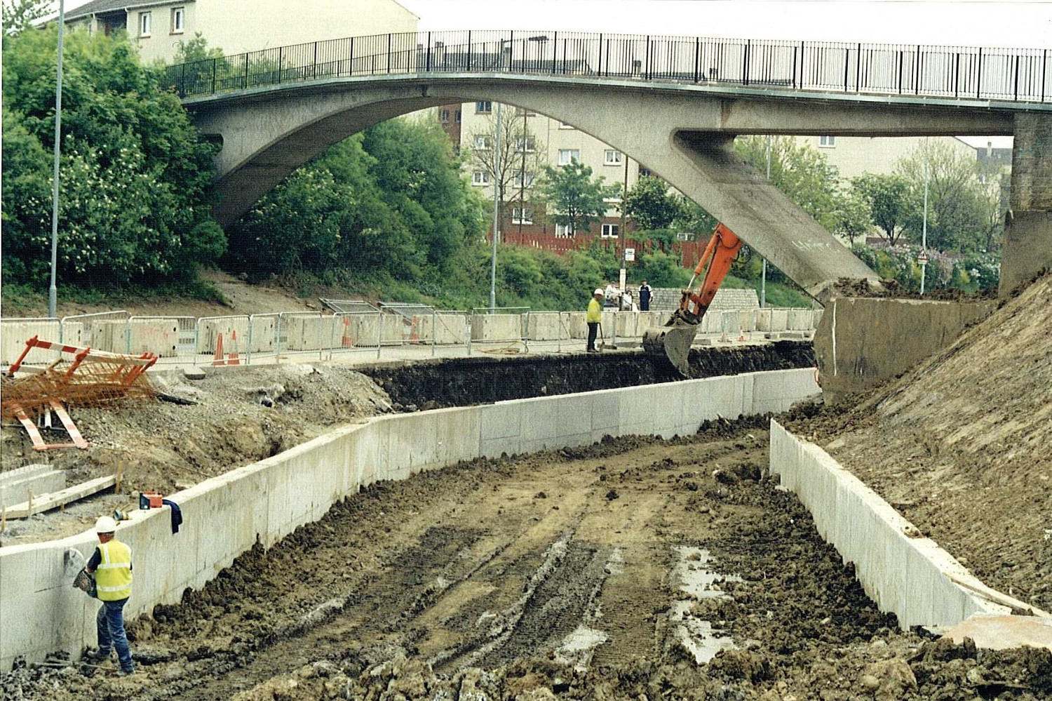 Reconstruction of the canal at Wester Hailes (c) The Sentinel Newspaper