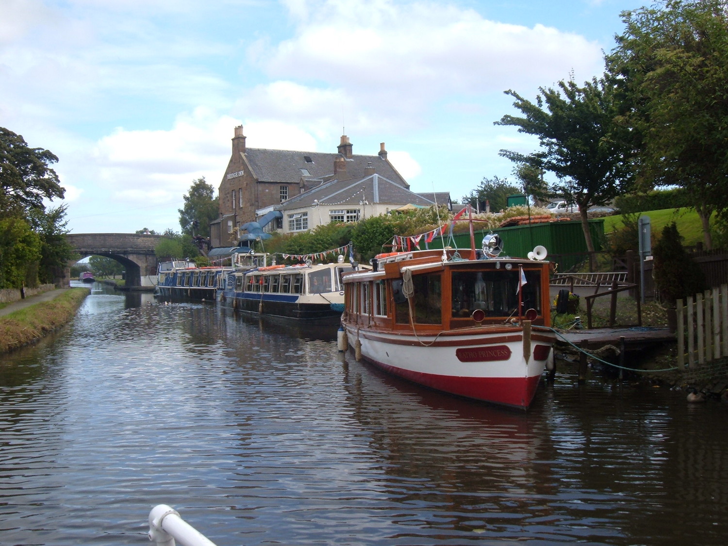 Boats at Ratho (c) Ronnie Rusack