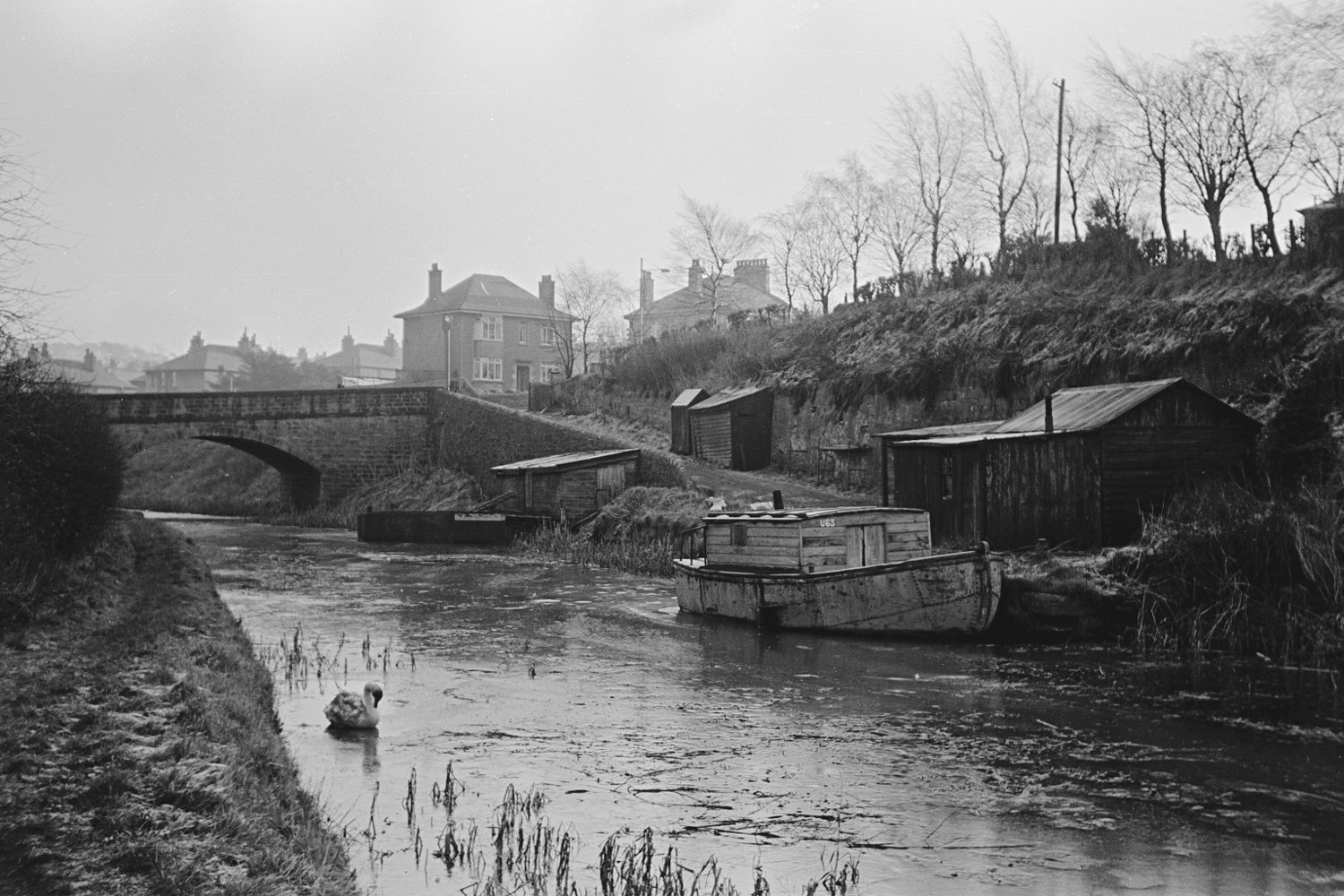 Polmont Basin c.1966 (c) Historic Environment Scotland. Reproduced courtesy of R Hume