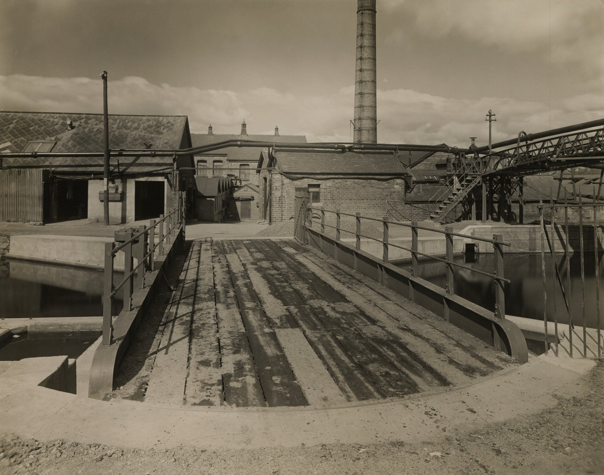 Swing bridge with footbridge to the right (c) Historic Environment Scotland (Sir William Arrol Collection)