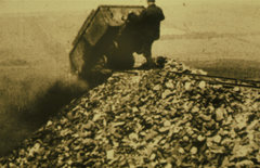 Man with shale carriage (c) Almond Valley Heritage Trust